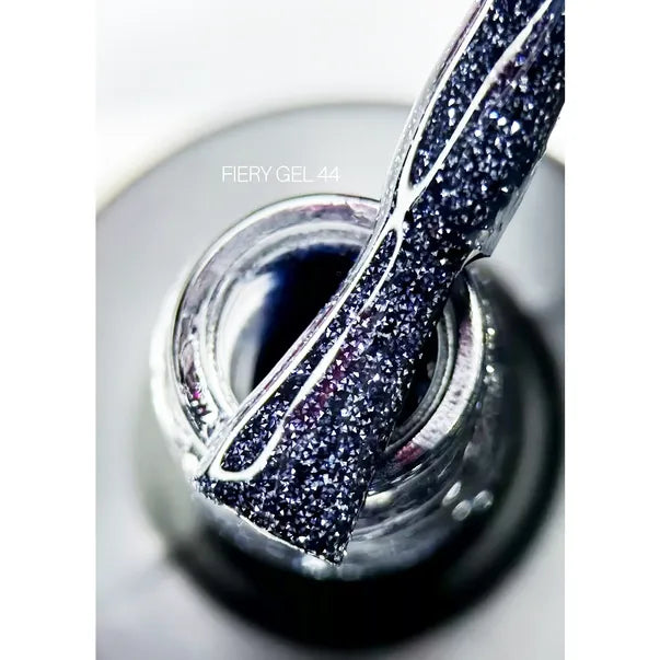 SAGA Professional Gel lak Fiery Gel 44, 9 ml, tmavě modrý