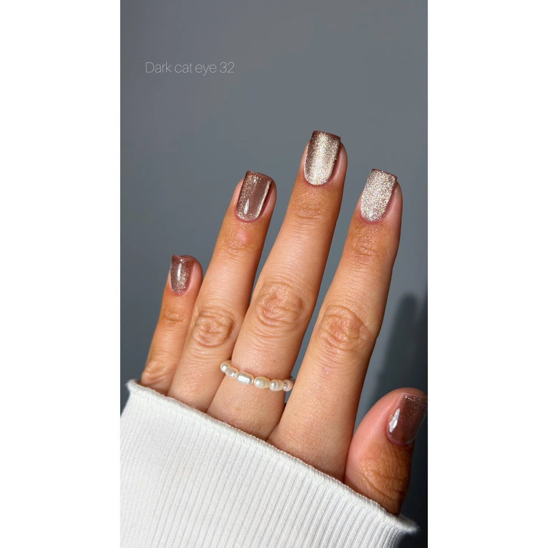 Dark Gel lak Cat Eye 32, 6 ml