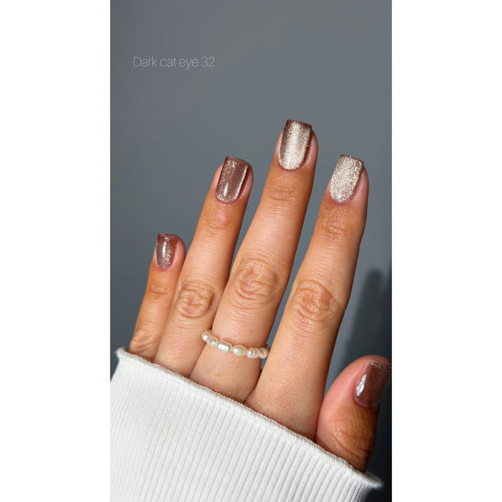 Dark Gel lak Cat Eye 32, 6 ml