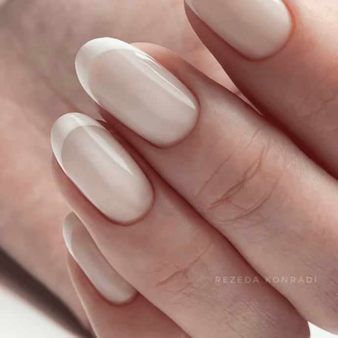 DARK Pro báze 02, 15 ml, mléčně bílá