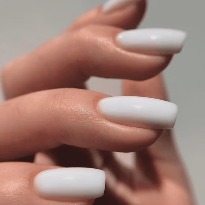 DARK Medium Gel 02, 30 ml, bílý