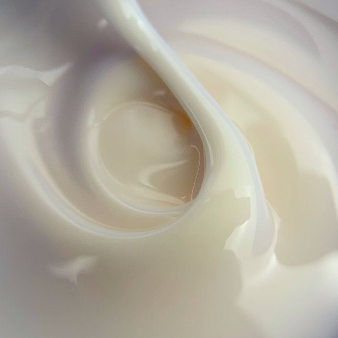 TOUCH Tekutý stavební gel 21, 15 ml, mléčný