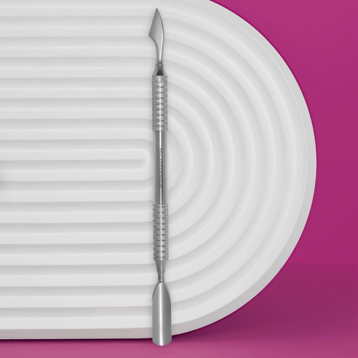 Zatlačovač kůžičky Staleks EXPERT 30 TYPE 3 (Zaoblený široký zatlačovač a čistič)