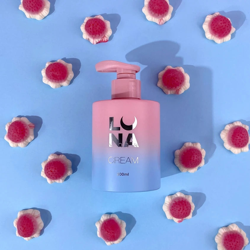 LUNA Крем для рук Strawberry Dessert, 300 ml