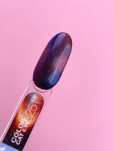 LUNA Gel lak Color Cat Eye 251, 8 ml, fialový