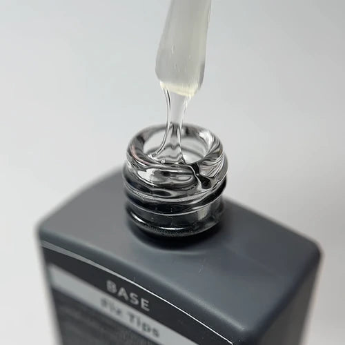 HEYLOVE Base Fix Tips, 15 ml – transparentní fixační báze pro gelové tipy