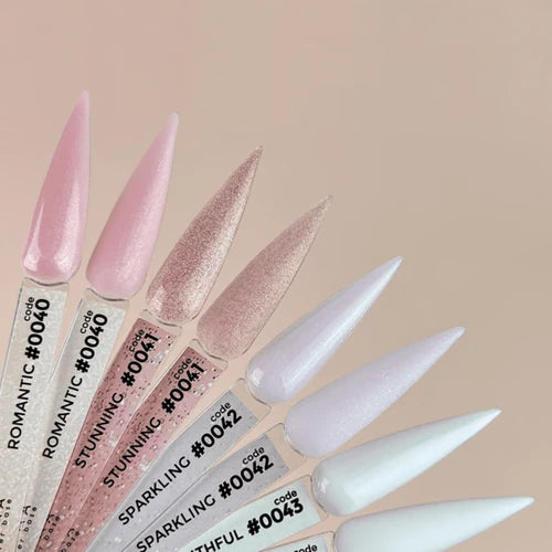 DNKa’ Krycí báze #0040 Romantic, 12 ml, s jemným třpytem