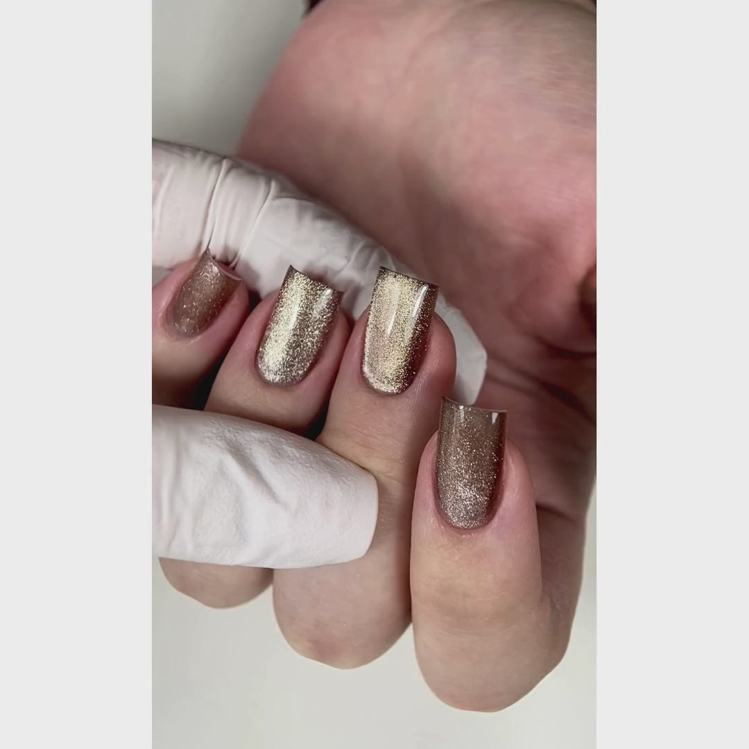 Dark Gel lak Cat Eye 32, 6 ml